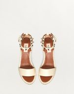 DOUBLE ROCKSTUD GRAINY CALFSKIN WEDGE SANDAL 105 MM - Image 4